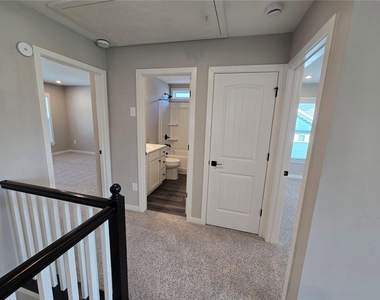 121 Linden Court - Photo Thumbnail 26