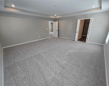 121 Linden Court - Photo Thumbnail 37