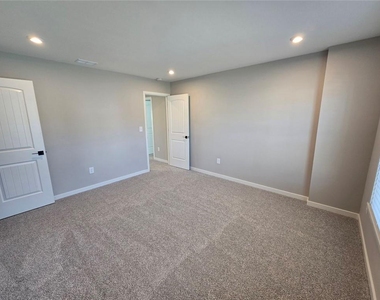 121 Linden Court - Photo Thumbnail 35