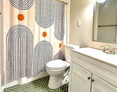 1449 Lynford Drive Sw - Photo Thumbnail 15