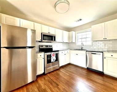 1449 Lynford Drive Sw - Photo Thumbnail 2