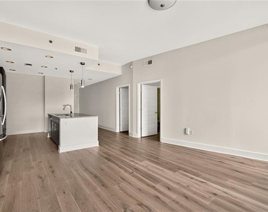 1080 Peachtree Street Ne - Photo Thumbnail 22
