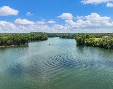 8083 Beachwood Drive - Photo Thumbnail 41