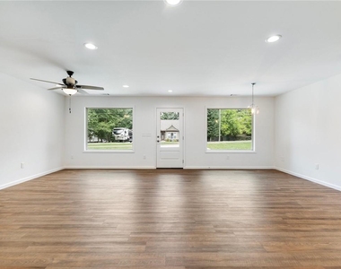 8083 Beachwood Drive - Photo Thumbnail 2