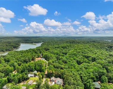 8083 Beachwood Drive - Photo Thumbnail 47
