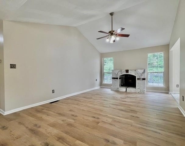 5335 Durham Ridge Court Nw - Photo Thumbnail 2
