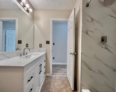 5335 Durham Ridge Court Nw - Photo Thumbnail 8