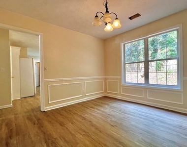 625 Waltman Point Place - Photo Thumbnail 4