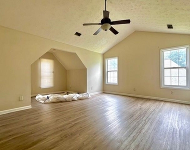 625 Waltman Point Place - Photo Thumbnail 6