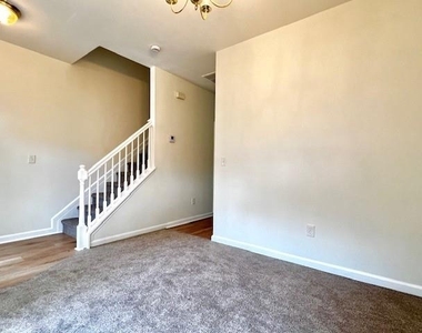 895 Redwood Drive - Photo Thumbnail 1