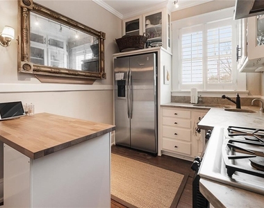 7 Park Lane Ne - Photo Thumbnail 15