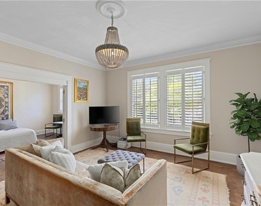 7 Park Lane Ne - Photo Thumbnail 5
