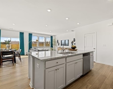 113 Vision Street - Photo Thumbnail 7