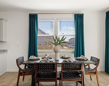 113 Vision Street - Photo Thumbnail 6