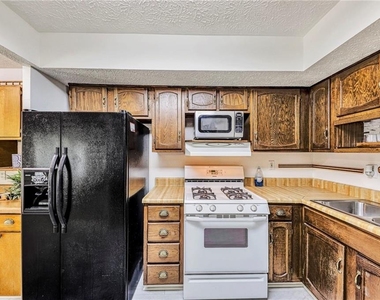 878 Lake Hollow Boulevard Sw - Photo Thumbnail 6