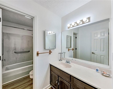 878 Lake Hollow Boulevard Sw - Photo Thumbnail 12