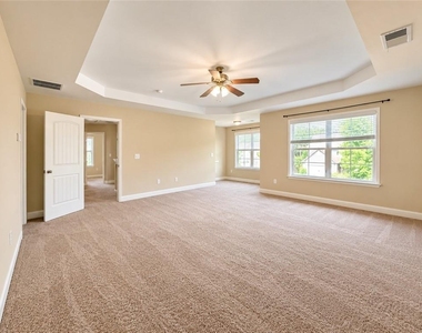 4025 Hunters Walk Way - Photo Thumbnail 20
