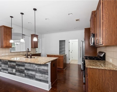 2080 Redbarn Court - Photo Thumbnail 13