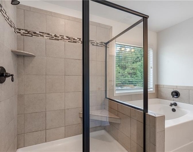 2080 Redbarn Court - Photo Thumbnail 24
