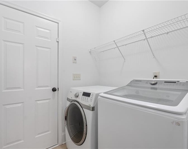 2080 Redbarn Court - Photo Thumbnail 18