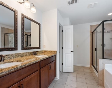 2080 Redbarn Court - Photo Thumbnail 23