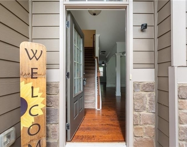 2080 Redbarn Court - Photo Thumbnail 3
