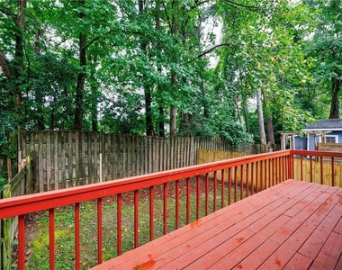 1248 Falling Water Drive Se - Photo Thumbnail 16