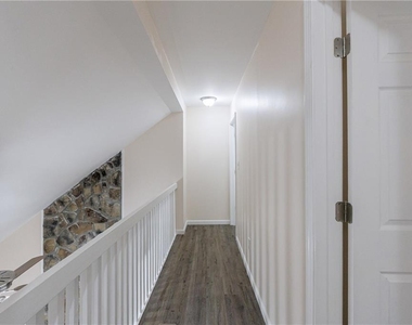 1248 Falling Water Drive Se - Photo Thumbnail 20