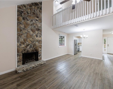 1248 Falling Water Drive Se - Photo Thumbnail 17