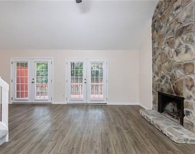 1248 Falling Water Drive Se - Photo Thumbnail 10