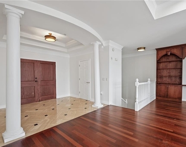 3334 Peachtree Road Ne - Photo Thumbnail 4