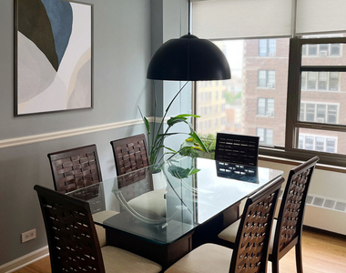 360 W Wellington Avenue - Photo Thumbnail 2