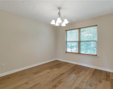 3168 Meadow Point Drive - Photo Thumbnail 14