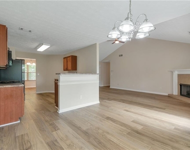 3168 Meadow Point Drive - Photo Thumbnail 5