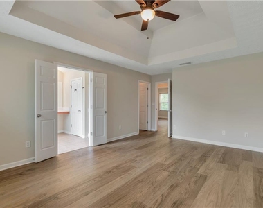 3168 Meadow Point Drive - Photo Thumbnail 12