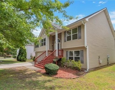 3168 Meadow Point Drive - Photo Thumbnail 2