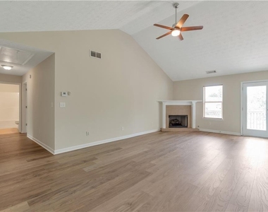 3168 Meadow Point Drive - Photo Thumbnail 3