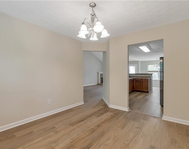 3168 Meadow Point Drive - Photo Thumbnail 16