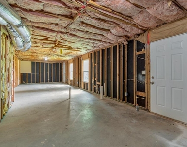 3168 Meadow Point Drive - Photo Thumbnail 22