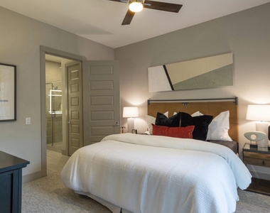 401 W 25th St Street - Photo Thumbnail 9