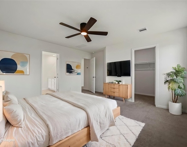 21111 Salton Sea Lane - Photo Thumbnail 10