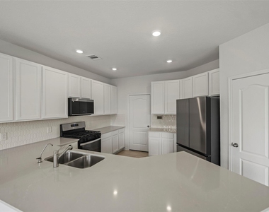 21111 Salton Sea Lane - Photo Thumbnail 6