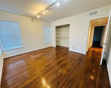 2309 Sheridan Street - Photo Thumbnail 13