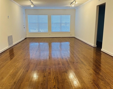 2309 Sheridan Street - Photo Thumbnail 6
