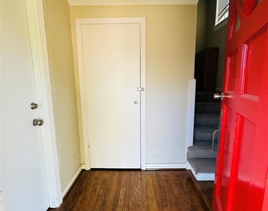 2309 Sheridan Street - Photo Thumbnail 18
