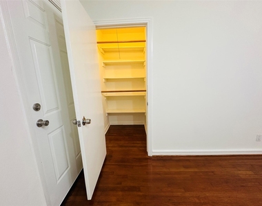 2309 Sheridan Street - Photo Thumbnail 15