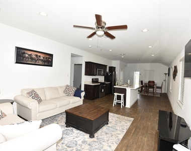 16684 Lonely Pines Drive - Photo Thumbnail 7
