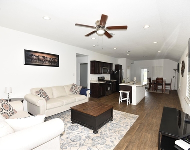 16684 Lonely Pines Drive - Photo Thumbnail 6
