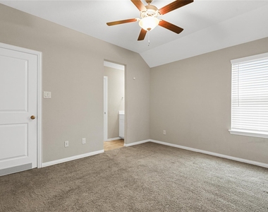 8903 Lost Castle Way - Photo Thumbnail 24