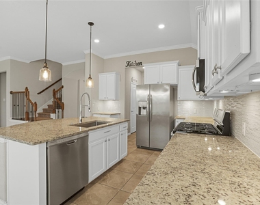 8903 Lost Castle Way - Photo Thumbnail 5